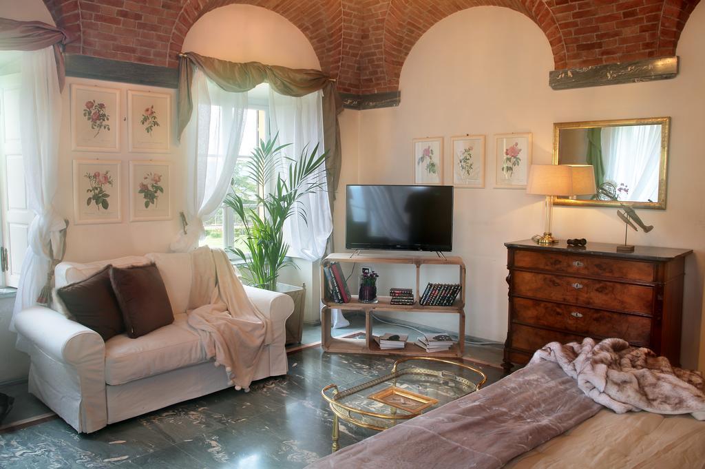 Villa Ottolenghi Wedekind Acqui Terme Exteriör bild